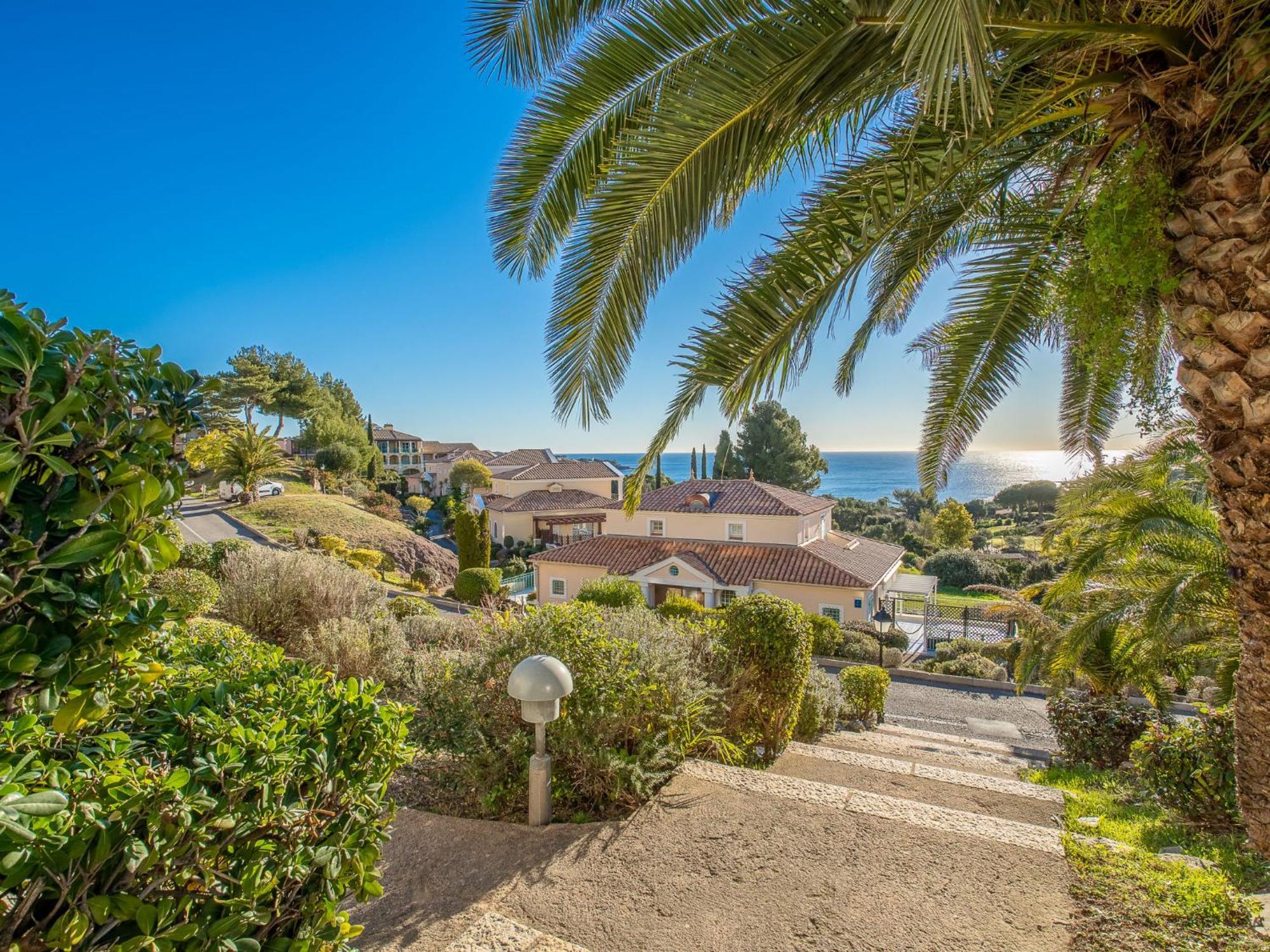 Apartment Village Cap Esterel - Le Village-81 By Interhome Сен-Рафаэль Экстерьер фото