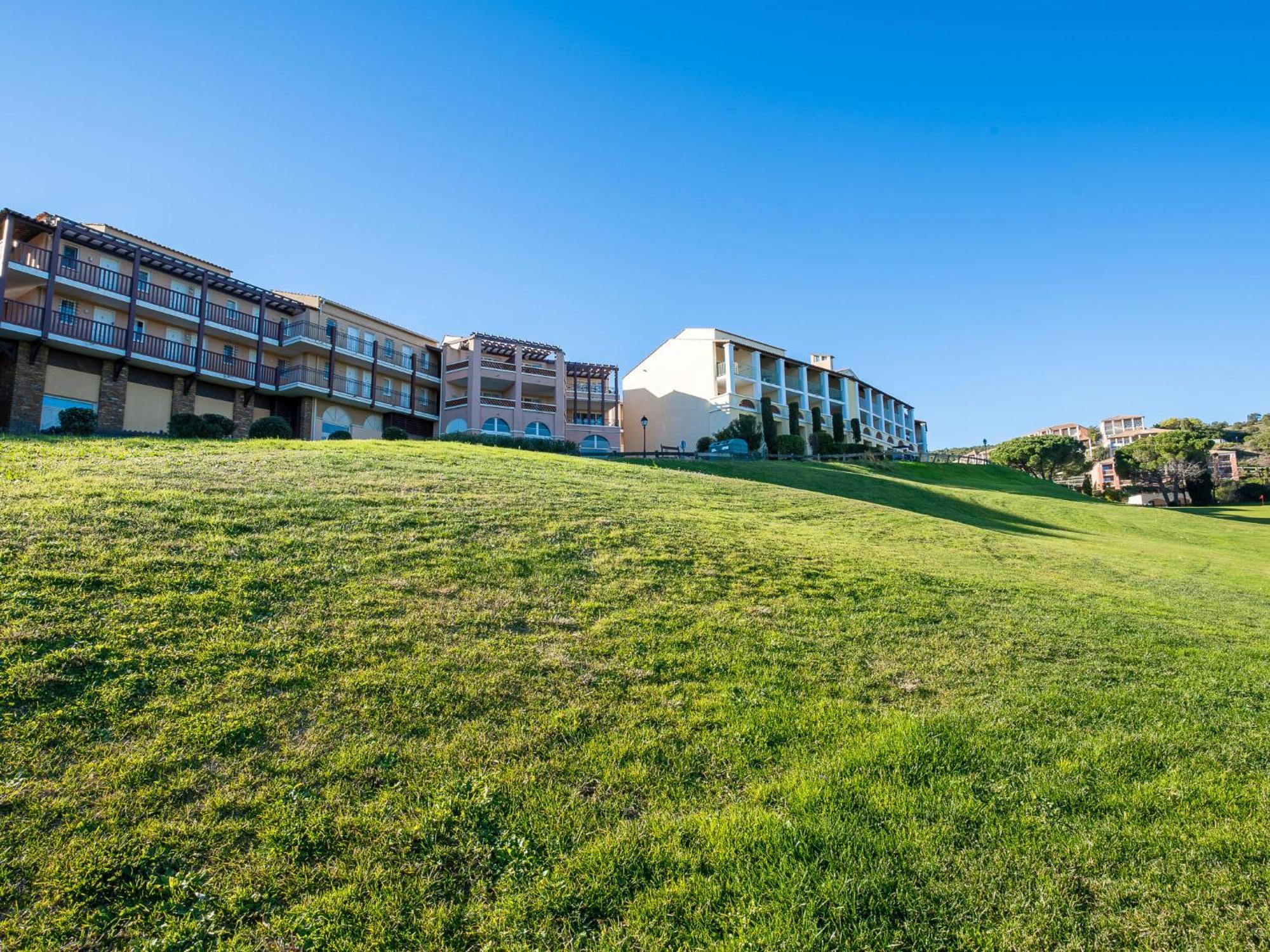 Apartment Village Cap Esterel - Le Village-81 By Interhome Сен-Рафаэль Экстерьер фото