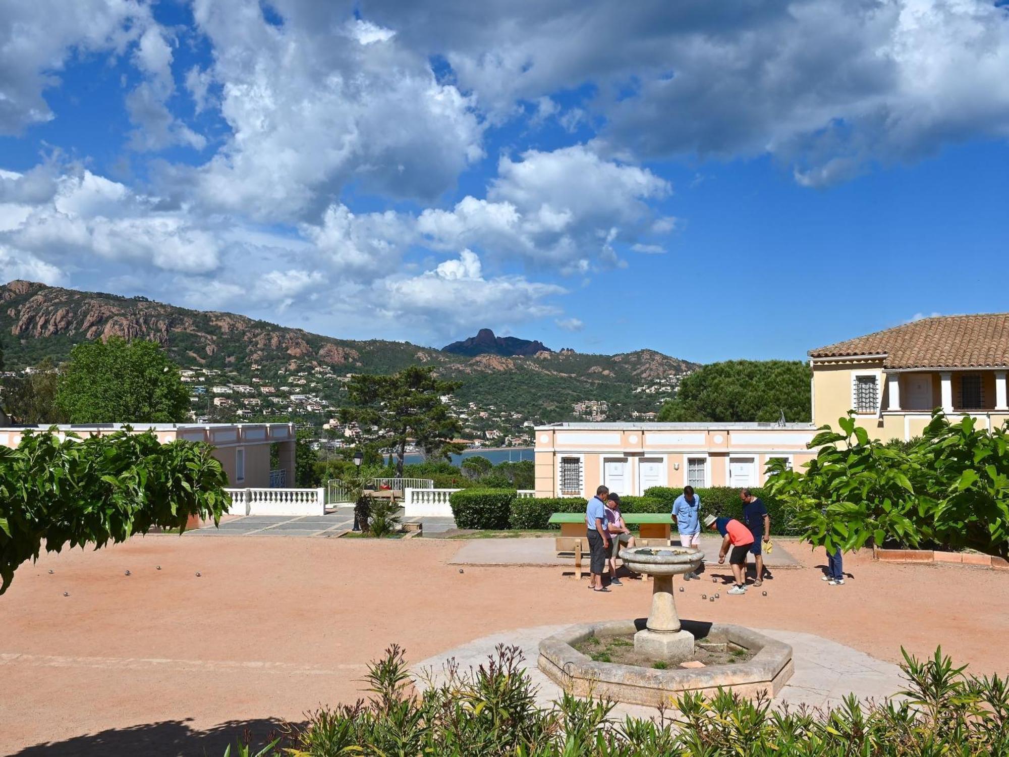 Apartment Village Cap Esterel - Le Village-81 By Interhome Сен-Рафаэль Экстерьер фото